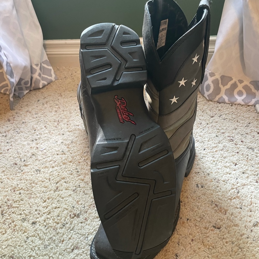 They are not steel toe therefore I can’t use them